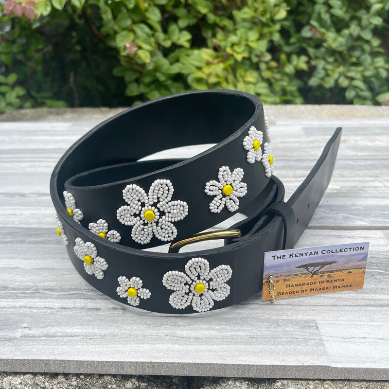 Daisies Beaded Dog Collar