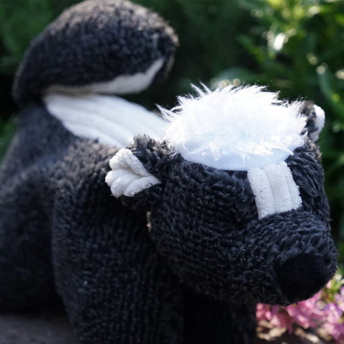 Squooshie™ Skunk Plush Dog Toy