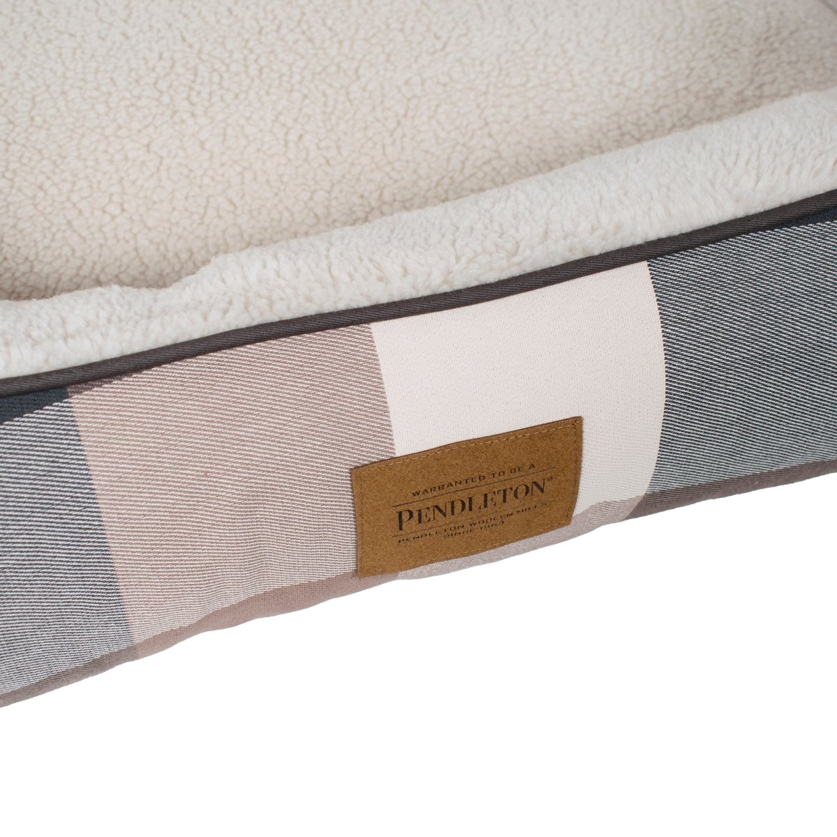 Pendleton Plaid Kuddler
